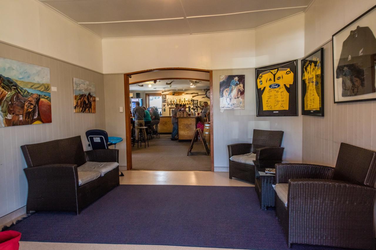 Waipiata Country Hotel Екстериор снимка